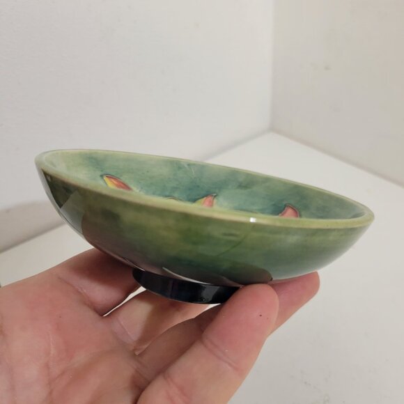 Vintage Moorcroft Lilly Pin Dish - Picture 5 of 6